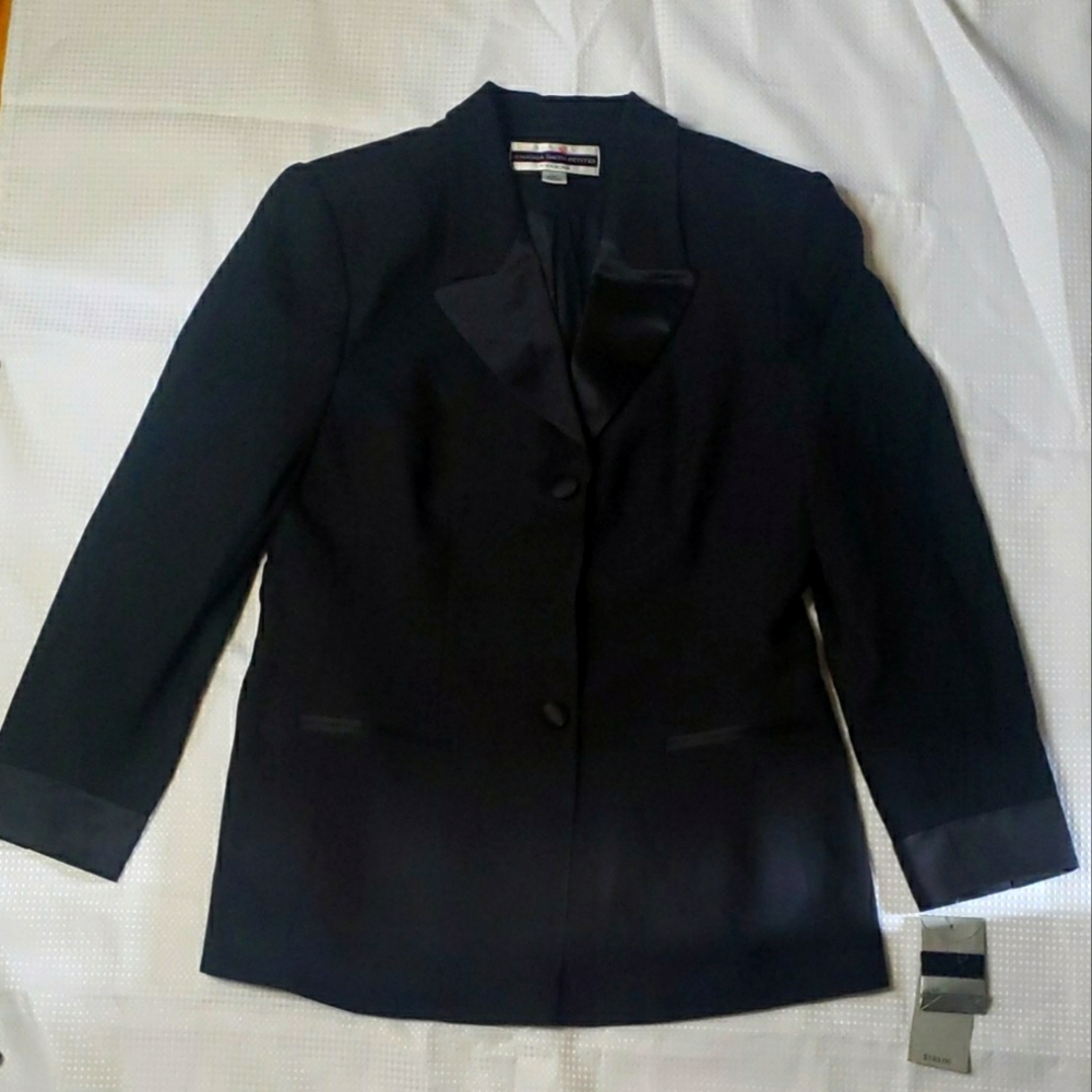 Amanda Smith Suit